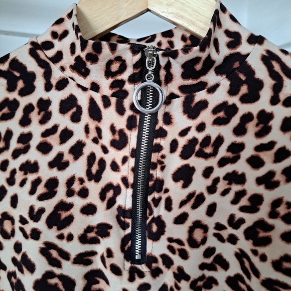 Sommer ray | cheetah print turtleneck womens crop top super soft - Picture 5 of 11